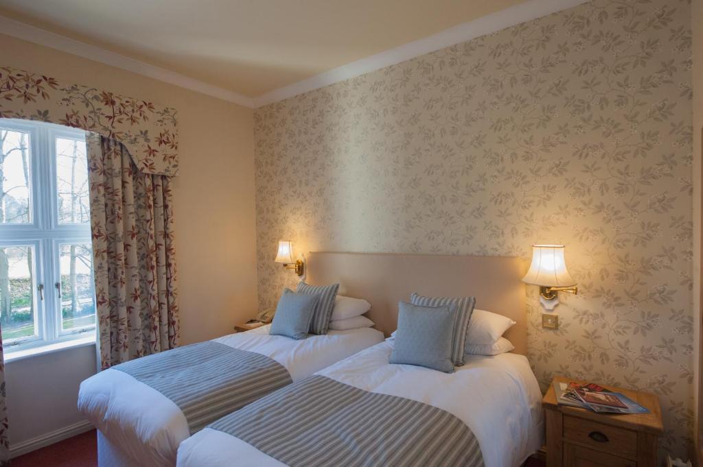 Glen-Yr-Afon House Hotel Usk Extérieur photo